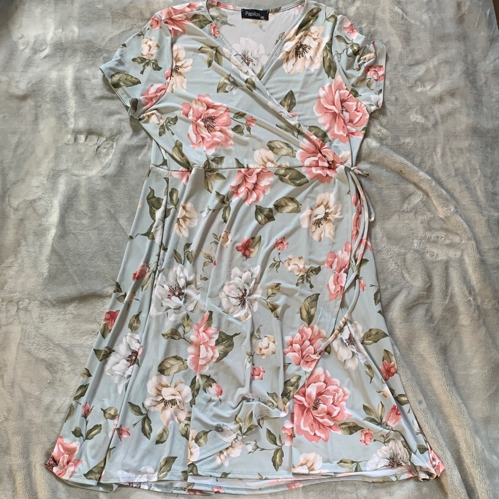 Papillon Blanc Light Blue Floral Wrap Midi Dress with Pink Rose Print